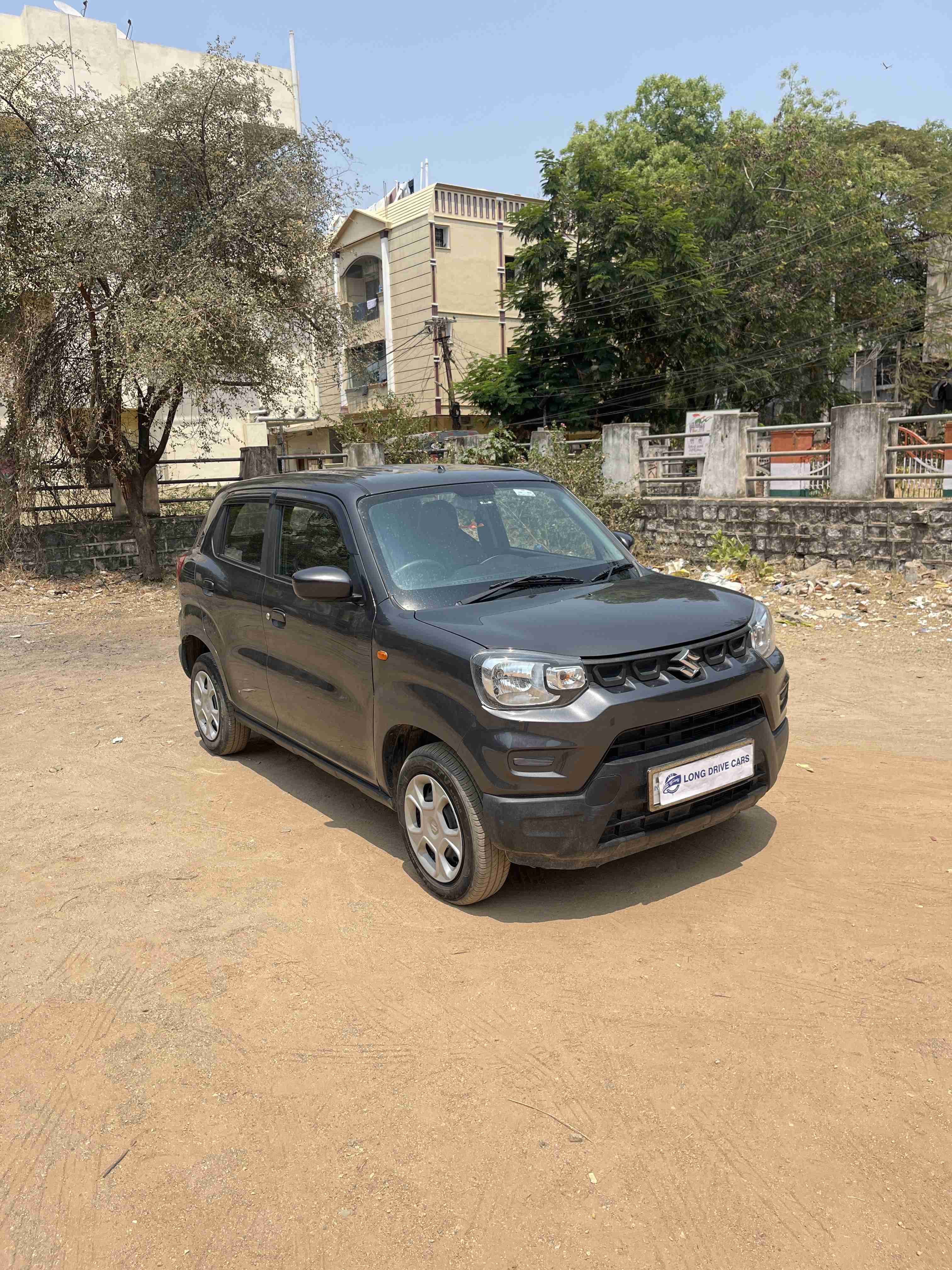 self drive car rental maruthi s - presso